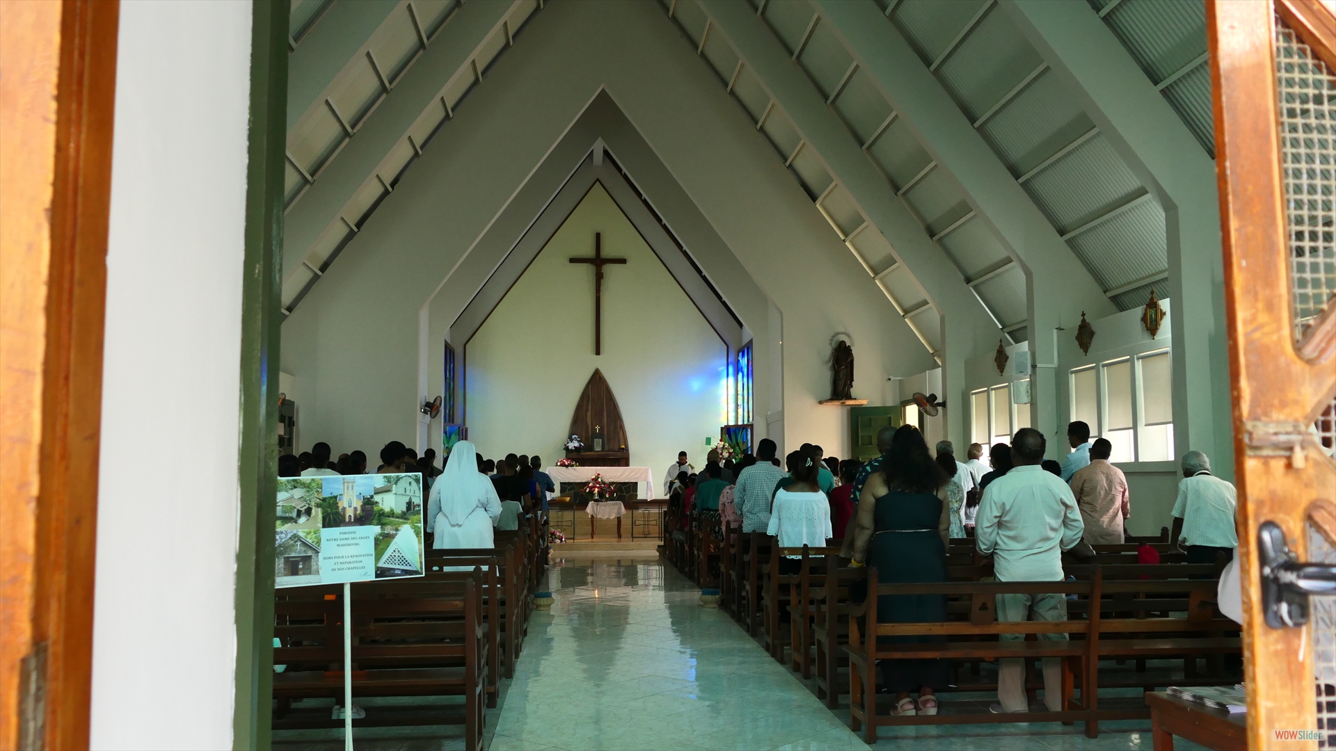 Eglise Notre Dame du Grand Pouvoir - Gottesdienst