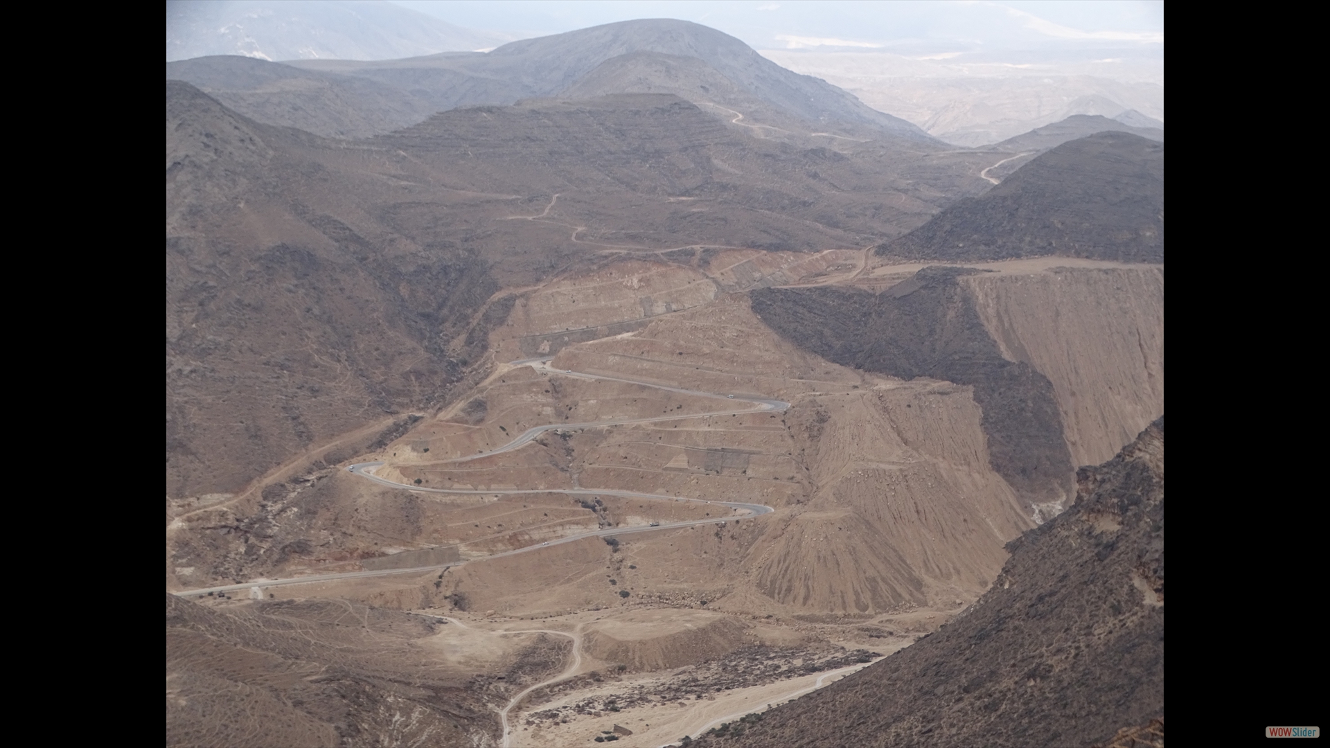 Zick-Zack-Road in Richtung Jemen, 5 km Serpentin auf 500 m Höhe