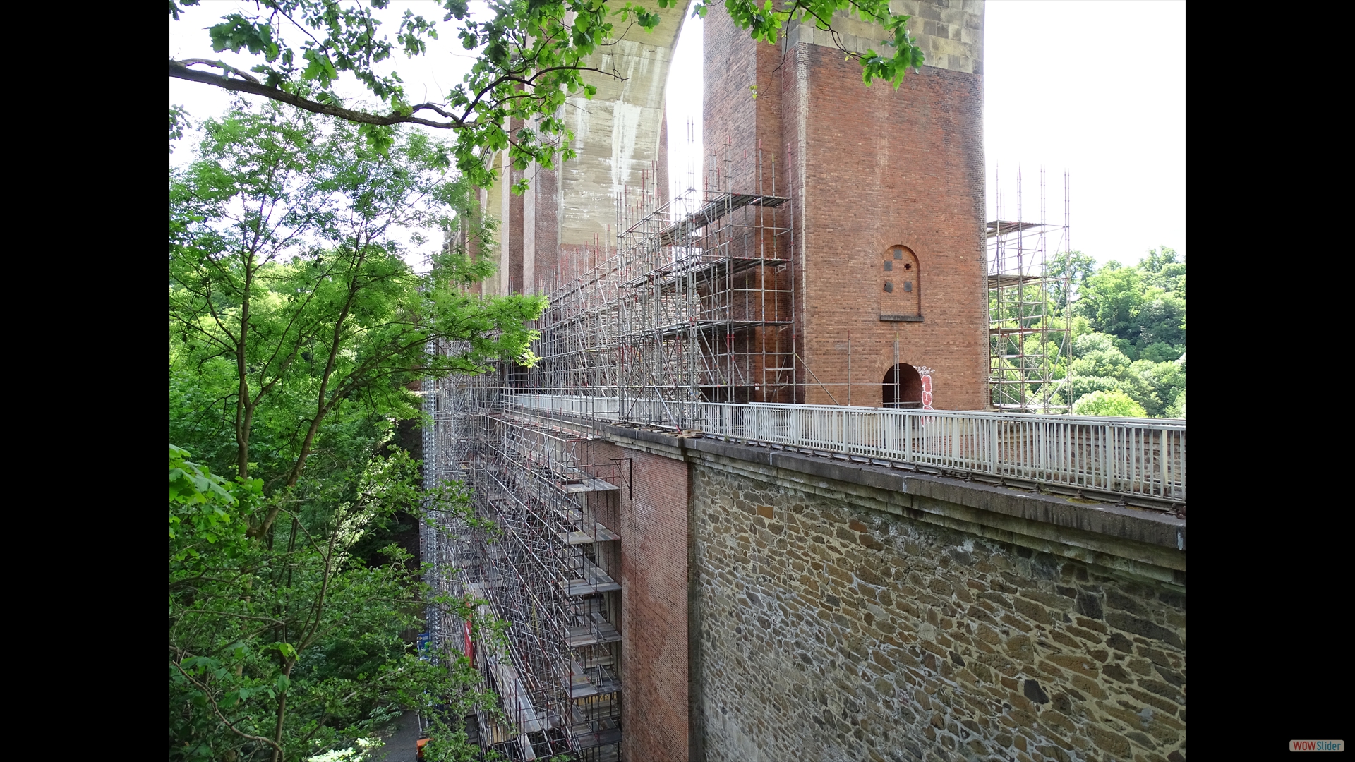 68 m hoch, nach der Göltschtalbrücke die zweithöchste Ziegelsteinbrücke der Welt