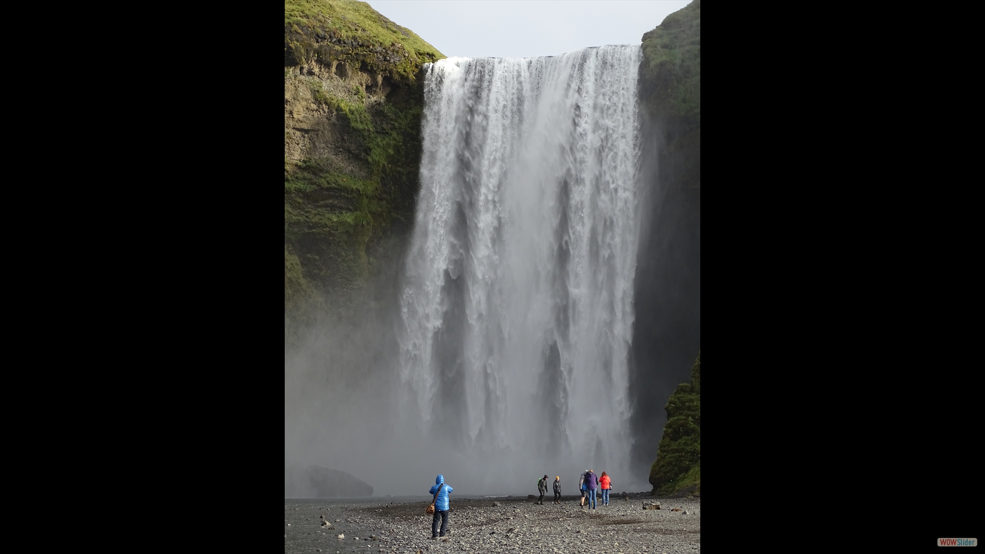 neben dem Seljalandsfoss wird er auch vom Eyjafjallajökull-Gletscher gespeist