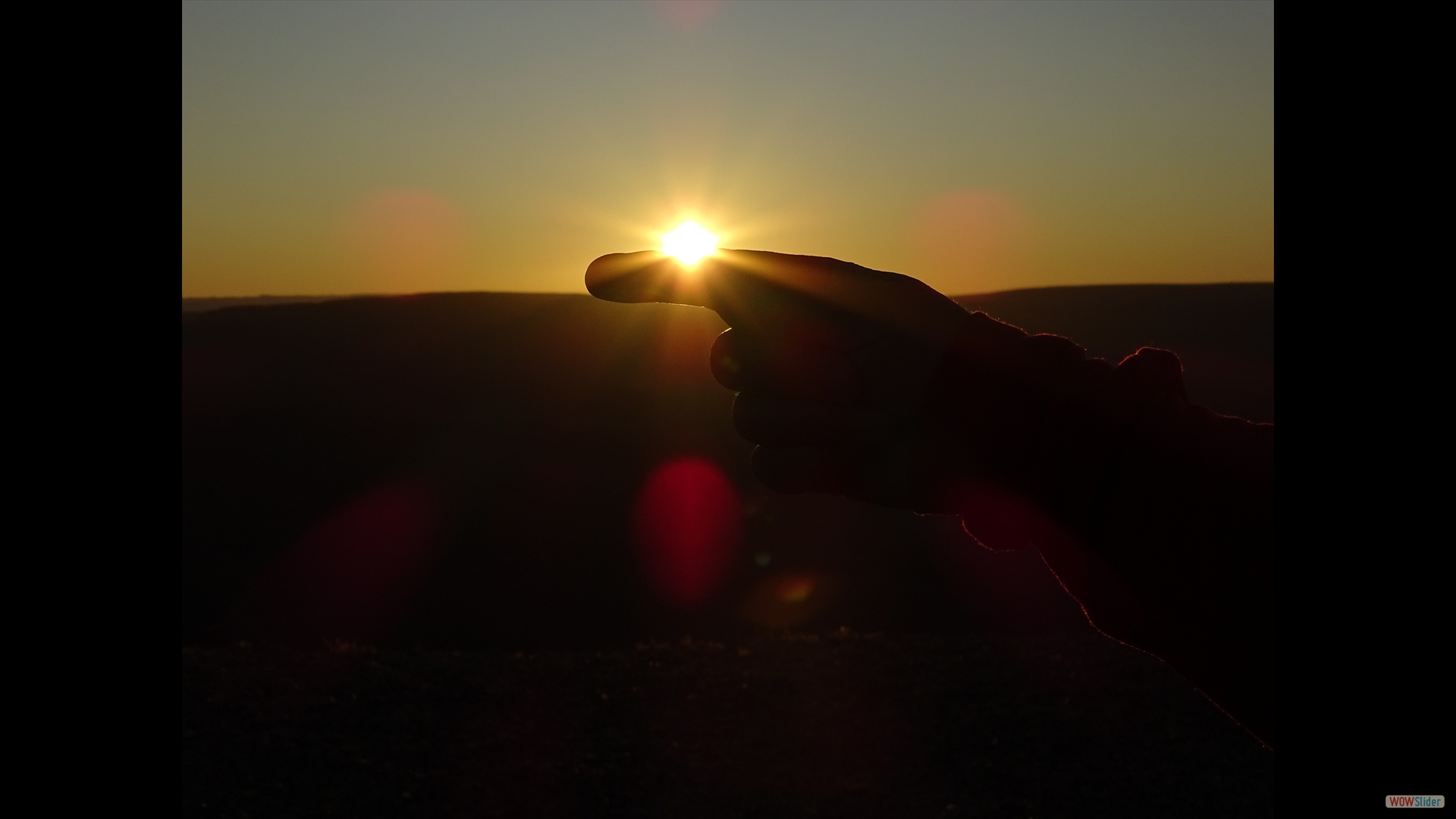 ein Finger, noch 10 min. bis zum Sonnenuntergang