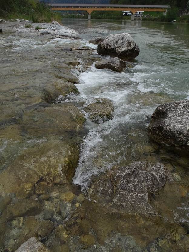 Ein Bild, das drauen, Stein, Natur enthlt.

Automatisch generierte Beschreibung