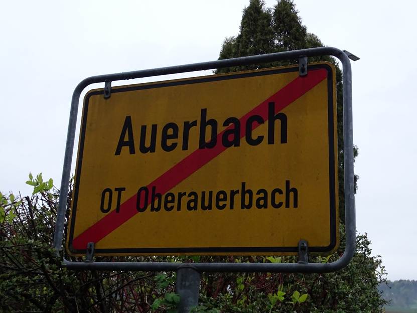 Ein Bild, das Text, Himmel, Schild, drauen enthlt.

Automatisch generierte Beschreibung