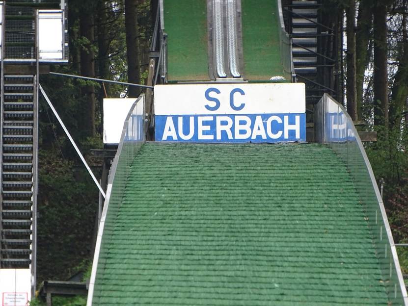 Ein Bild, das Text, Grn, drauen, Schild enthlt.

Automatisch generierte Beschreibung